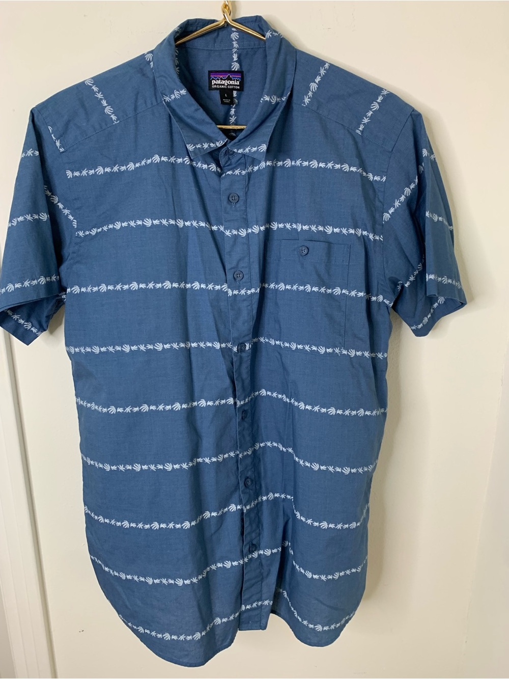 Patagonia shirt casual sz medium Blue Short-Sleeve Button-Down style 52691